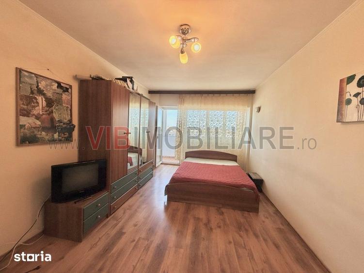 Apartament cu 4 camere decomandat în Ștefan cel Mare