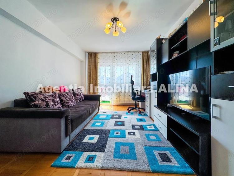 Apartament cu 2 camere decomandat în Decebal