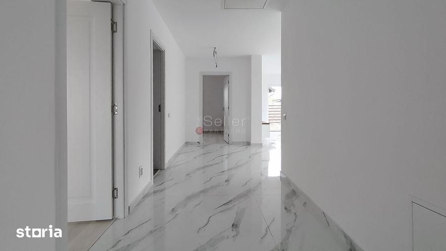 Casă cu 3 camere cu Teren 500 Mp în Noua