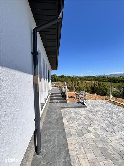 Casă cu 4 camere cu Teren 700 Mp în Valea Borcutului