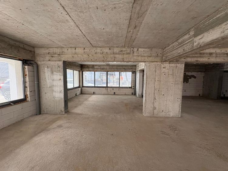 Spațiu comercial, de 240 mp, în Berceni