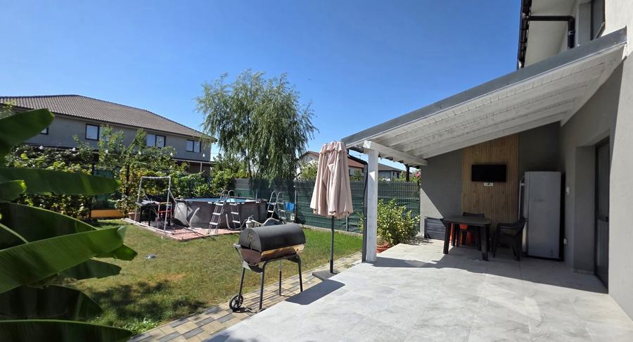 Duplex cu 3 camere cu Piscina în Dumbrăvița