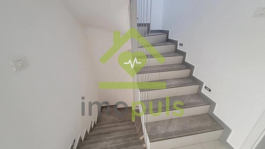 Apartament cu 4 camere decomandat în Giroc