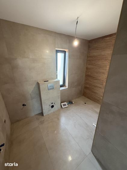 Casă cu 4 camere cu Teren 300 Mp în Central