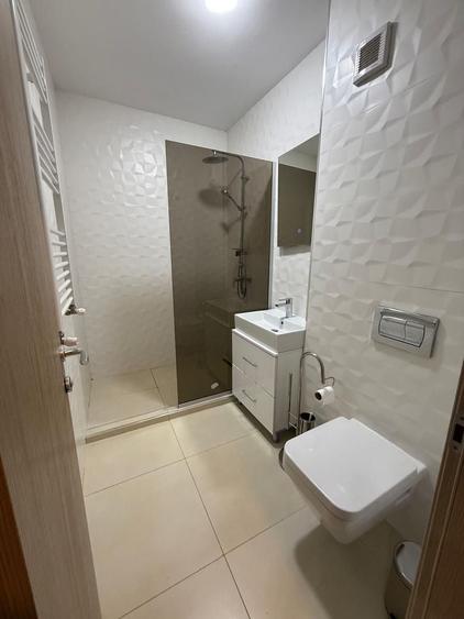 Apartament cu 2 camere decomandat, mobilat în Politehnica