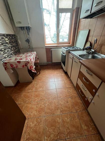 Apartament cu 2 camere semidecomandat în Trivale