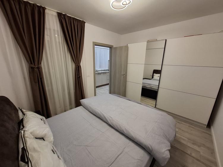 Apartament cu 2 camere decomandat în Calea Moldovei