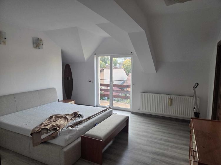 Apartament cu 2 camere decomandat în Spitalul Județean