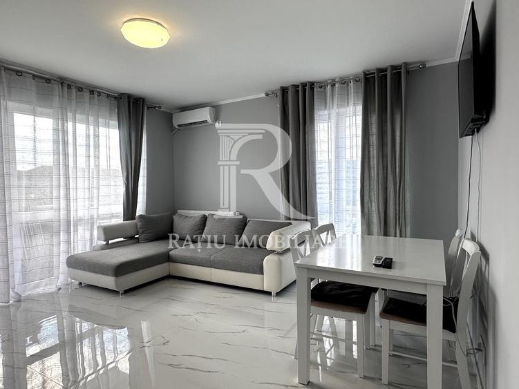 Apartament cu 3 camere decomandat, mobilat în Nufărul
