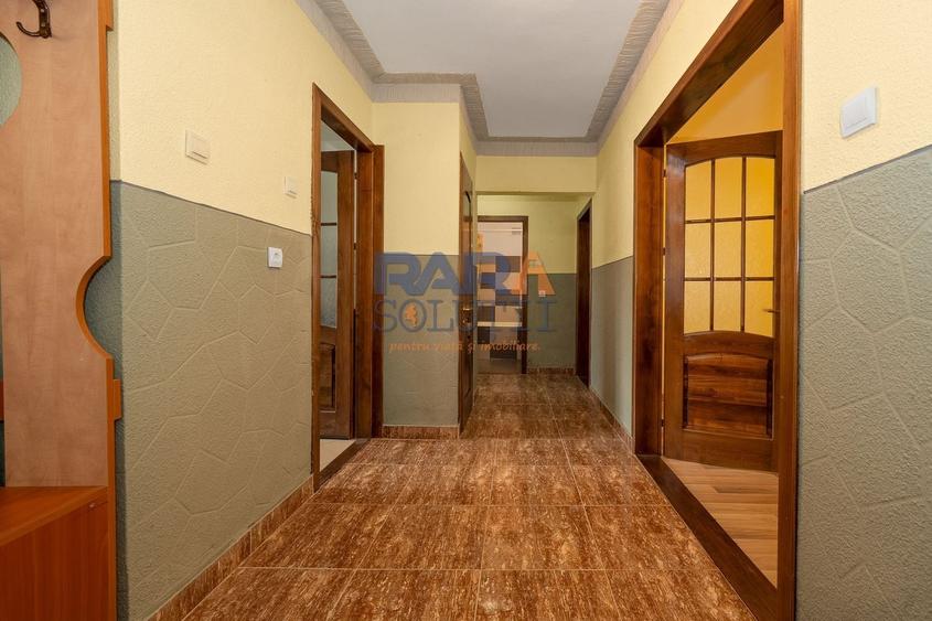 Apartament cu 3 camere decomandat în Central