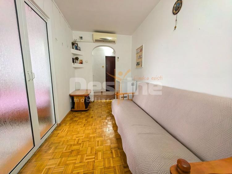 Apartament cu 2 camere decomandat, mobilat în Podul de Piatră