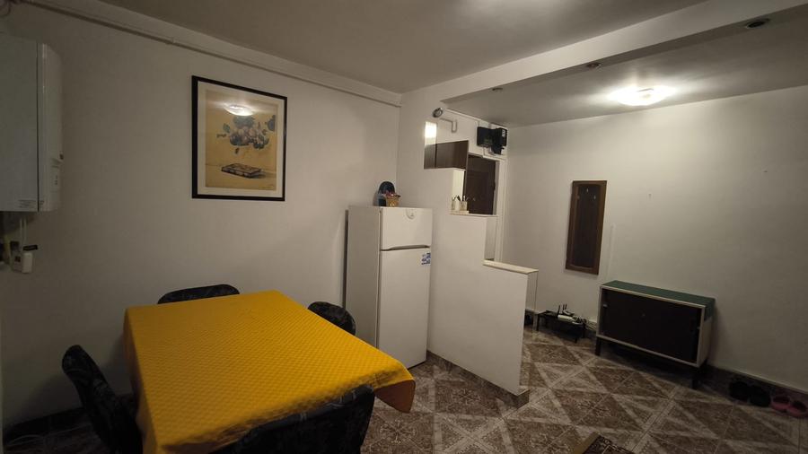zona Girocului, centrala proprie, parter inalt, mobilat, utilat - 10