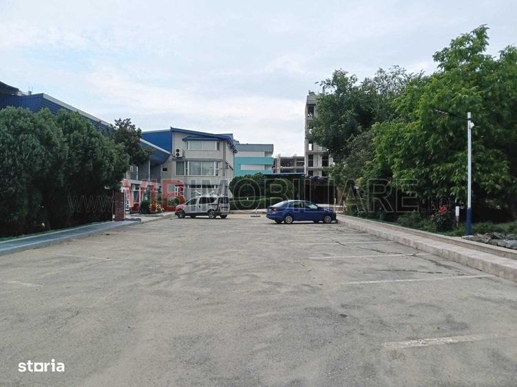 Spațiu comercial, de 1,000 mp, în Nord