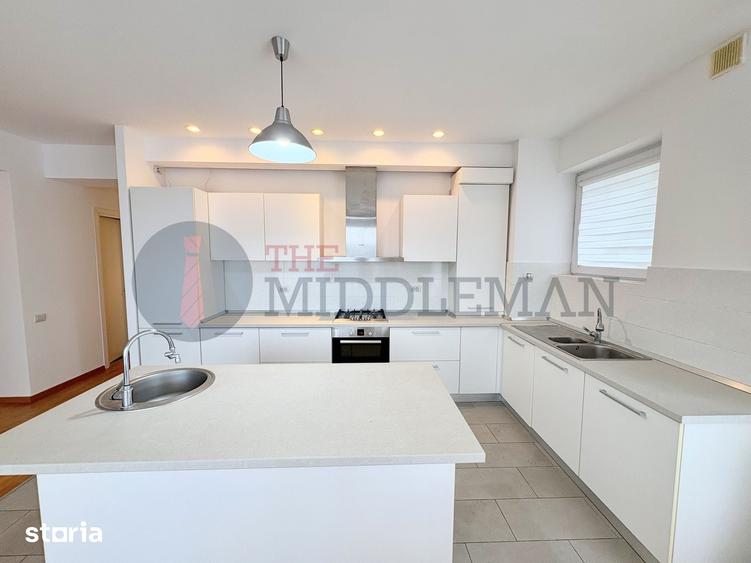 Apartament cu 4 camere decomandat în Pipera