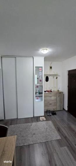 Apartament cu 2 camere decomandat în Far