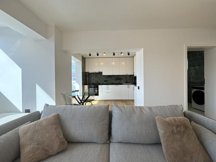 Apartament cu 2 camere decomandat, mobilat în Dorobanți