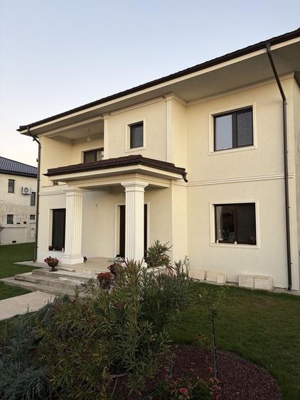 Casă cu 4 camere în Central