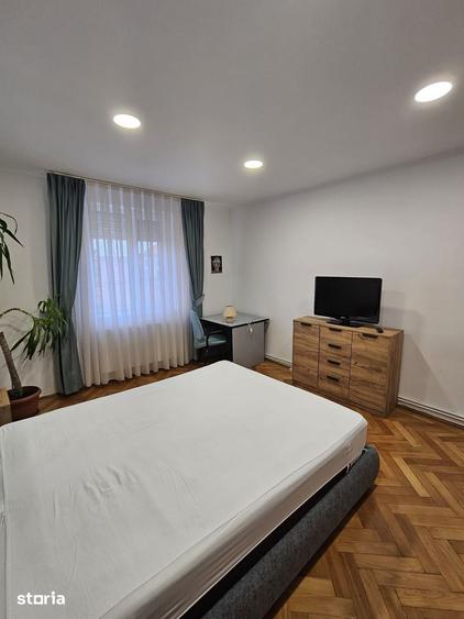 Apartament cu 3 camere în Orașul Nou