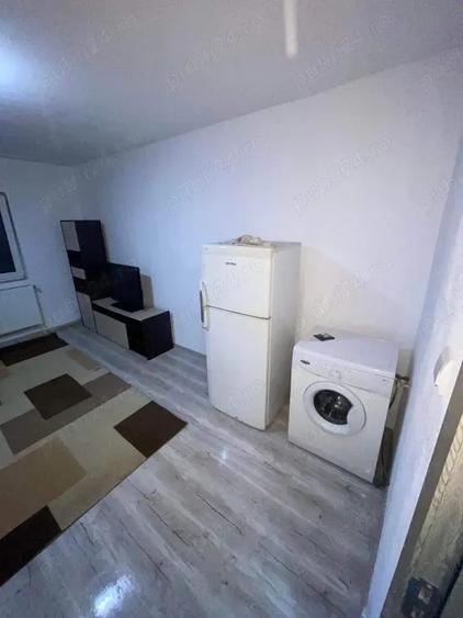 Garsonieră decomandată în Complex Studențesc