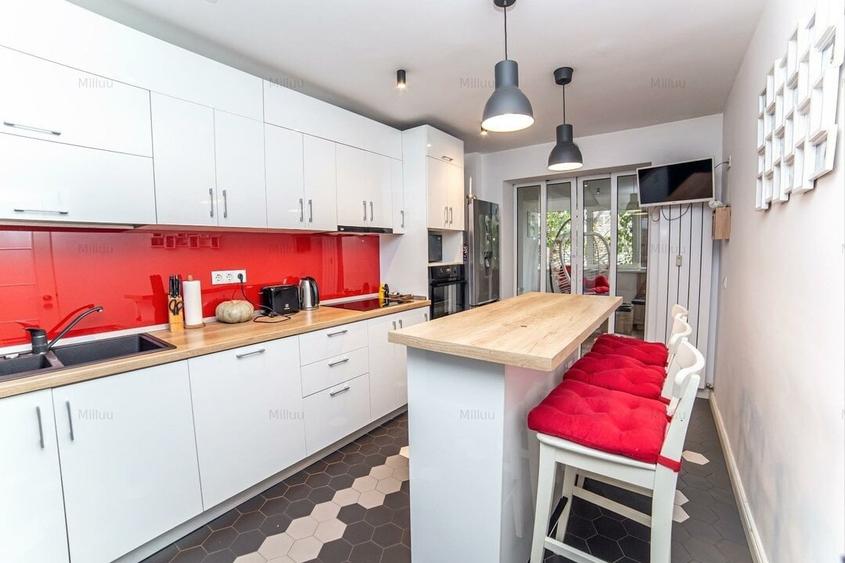 Apartament cu 4 camere decomandat, mobilat în Tei