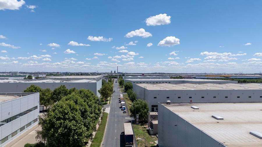 Spațiu industrial, de 17,734 mp, în Dragomirești-Vale
