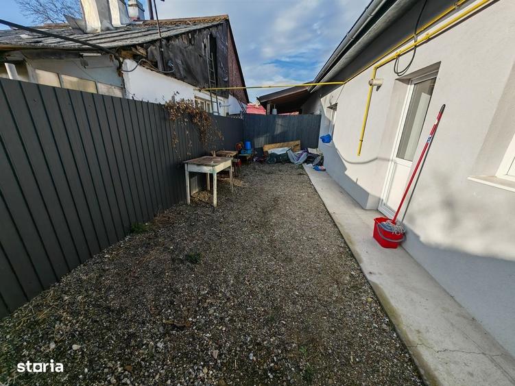 Casă cu 4 camere cu Teren 250 Mp în Tache