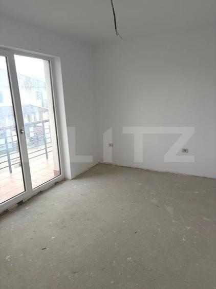 Duplex cu 4 camere cu Canalizare în Sânpetru