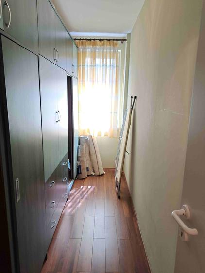 Apartament cu 3 camere decomandat în Tudor