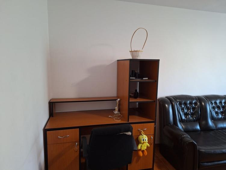 Apartament cu 3 camere decomandat în Militari