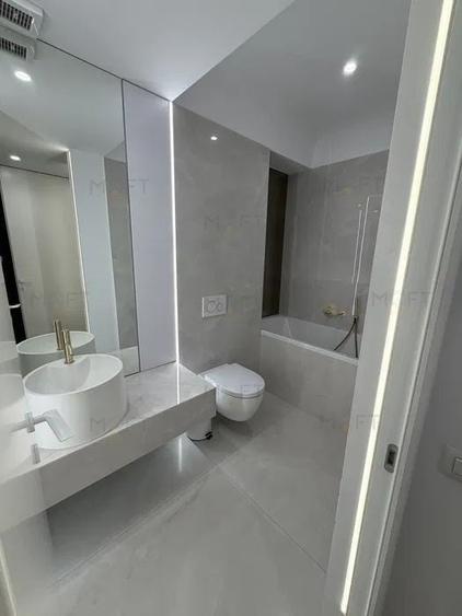 Apartament cu 3 camere decomandat, mobilat în Central