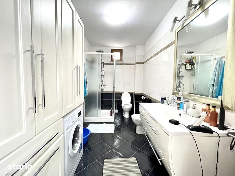 Casă cu 5 camere cu Teren 1500 Mp în CFR
