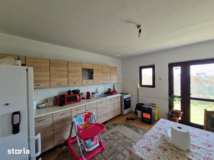 Mihailesti, vanzare vila P+M, 258mp, teren 912mp. - 2