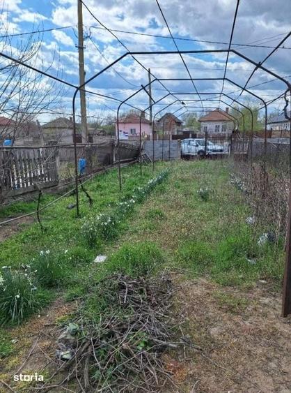Casă cu 3 camere cu Teren 2504 Mp în Teasc
