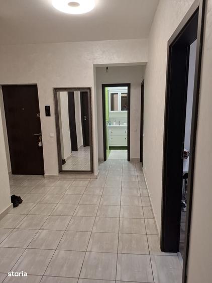 Apartament cu 3 camere decomandat în Rahova