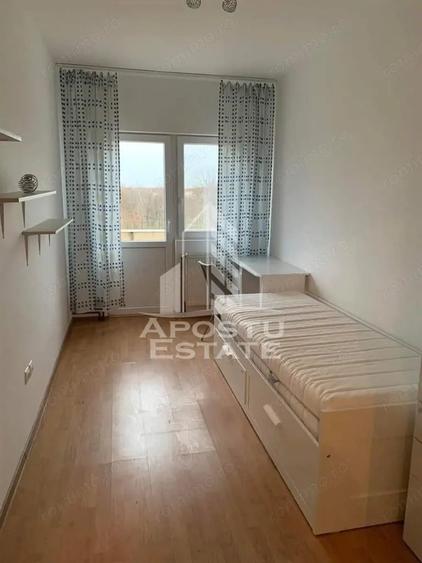 Apartament cu 3 camere decomandat în Spitalul Județean