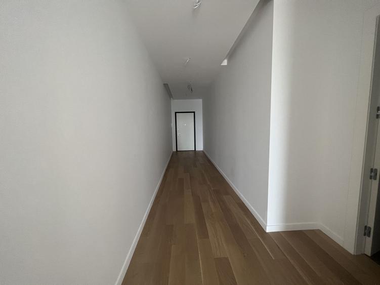 Apartament cu 4 camere decomandat în Floreasca