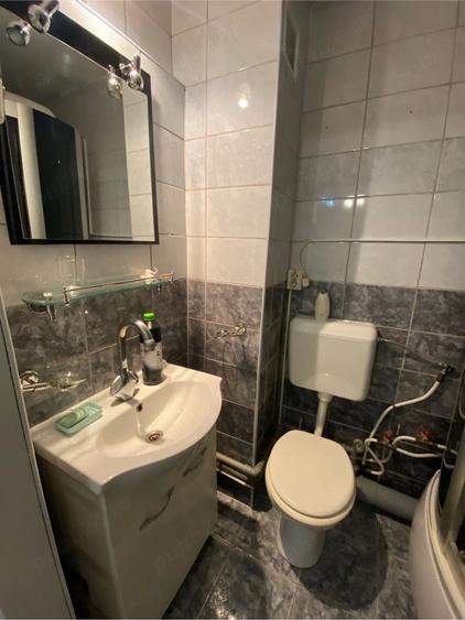Apartament cu 3 camere decomandat în Basarabia