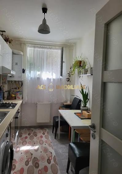 Apartament cu 3 camere decomandat, mobilat în Titan