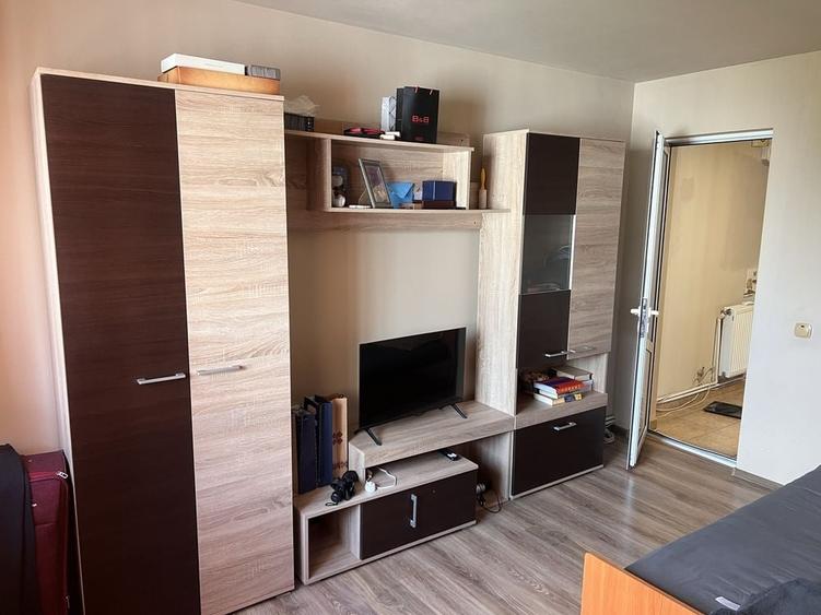 Apartament cu 2 camere decomandat în Exterior Vest