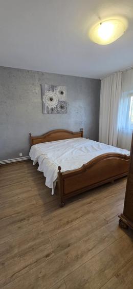 Apartament cu 3 camere decomandat în Oancea