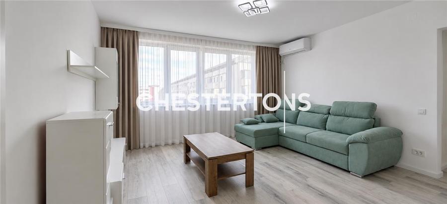 Apartament cu 3 camere semidecomandat, mobilat în Central