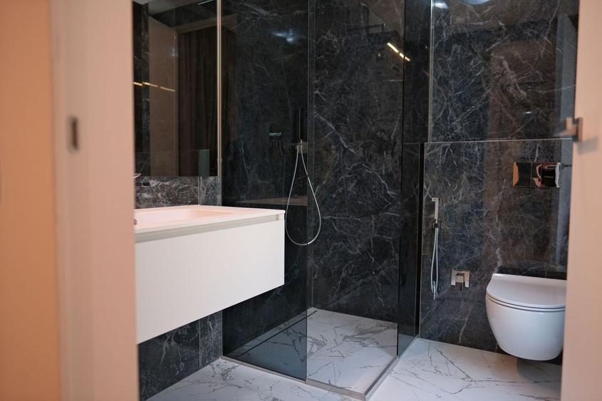 Apartament cu 4 camere decomandat în Aviatorilor