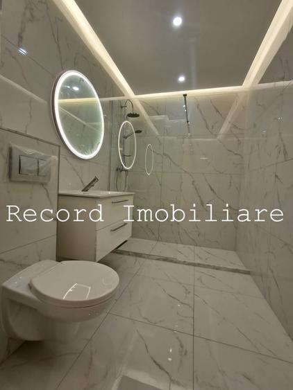 Apartament cu 3 camere semidecomandat în Florești