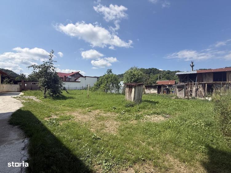 Casă cu 3 camere cu Teren 813 Mp în Adunați