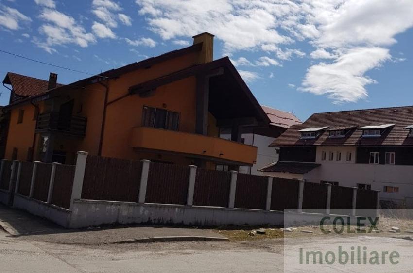 Casă cu 8 camere cu Canalizare în Bușteni