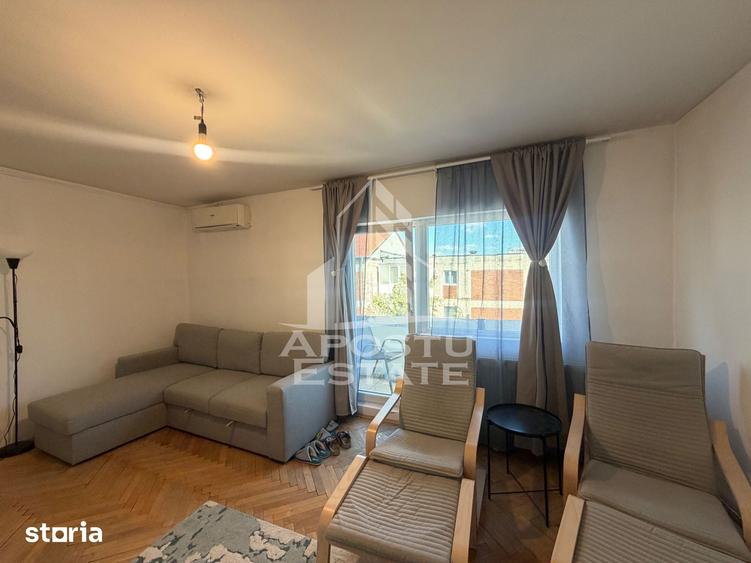 Apartament cu 2 camere decomandat în Bucovina