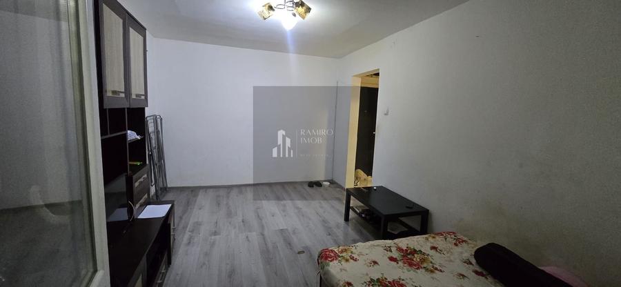 Apartament cu 2 camere semidecomandat în Brâncoveanu