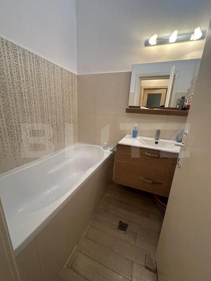 Casă cu 4 camere cu Teren 165 Mp în Ștrandului