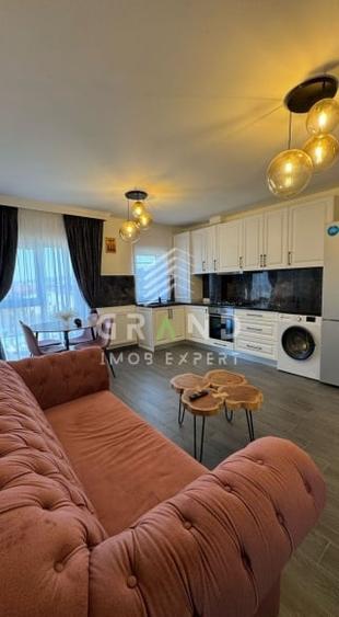 Apartament cu 3 camere semidecomandat, mobilat în Florești