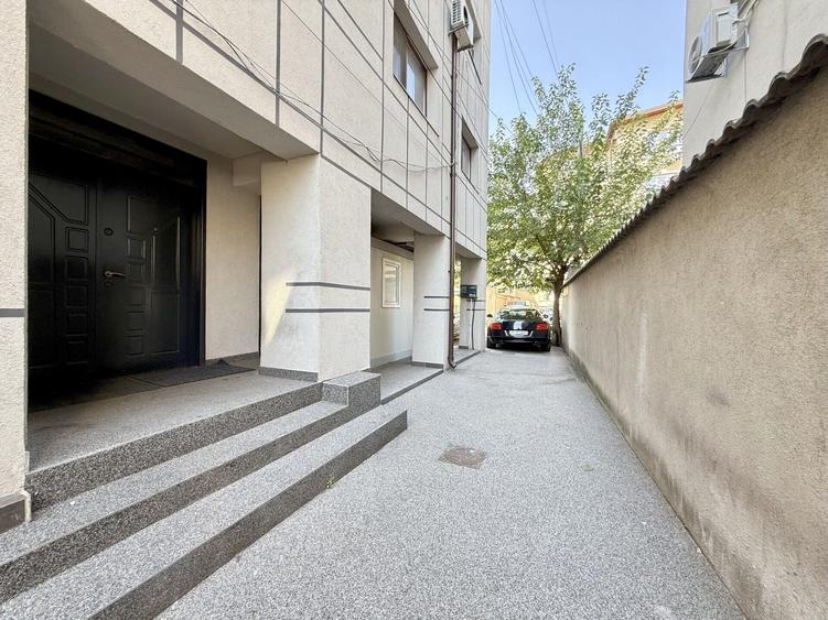 Birou, de 602 mp, în Splaiul Unirii
